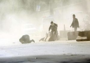 Kabil de  5 i Gazeteci Onlarca Ölü